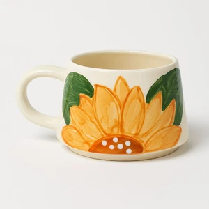 Ay Çiçeklikahve Fincanı