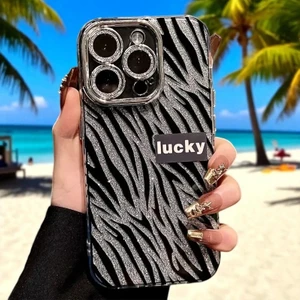 iPhone 15 Pro Uyumlu Zebana Camlı Lens Korumalı Lucky Işıltı Silikon Kılıf(Siyah)