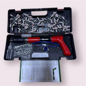 Milwaukee Barutlu Çivi Çakma Tabancası Seti-Profosyonel Güçlü Beton-Çelikmontaj 100 Çivi Koruyucu Gözlük Yağ Fırça Dahil