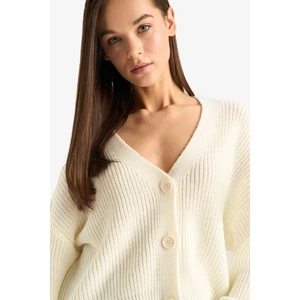 Regular Fit V Yaka Düğmeli Triko Hırka U2052AZ25WN