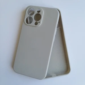 More Gsm iPhone 13 Pro (6.1) Uyumlu Logosuz Kamera Korumalı Lansman Içi Kadife Silikon Kılıf