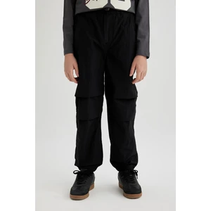 Erkek Çocuk Beli ve Paçası Lastikli Cepli Siyah Jogger Paraşüt Basic Düz Pantolon B6602A824SM
