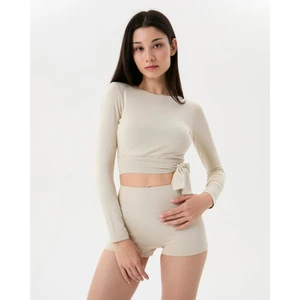 Ayma Active Kadın Krem Uzun Kollu Sırt Pencereli Bluz - EcoVero Viskoz, Hafif Kumaş, Sırt Pencereli, Uzun Kollu, Göğüs Pedli, Pilates, Yoga, Günlük ve Spor Aktiviteleri İçin Rahat Bluz Crop Top