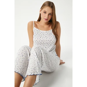 Kadın June Askılı Mavi Minik Çiçekli Alt Üst Pijama Takımı