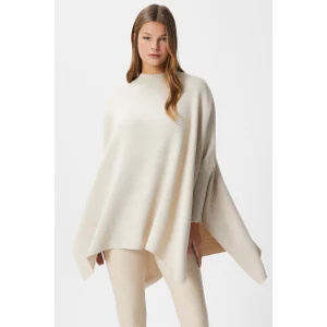 Kadın Zenta Oversize Yan Yırtmaçlı Bej Triko Kazak