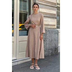 Bej Dikiş Detaylı Keten Elbise