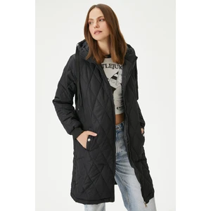 Kadın Sporty Kapüşonlu Kapitone Siyah Kaban