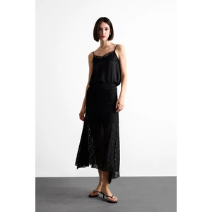 Beli Lastikli Yarım Astar Dantel Bilek Boy Etek