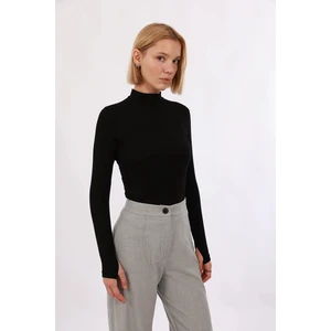 Kadın Parmak Detaylı Body