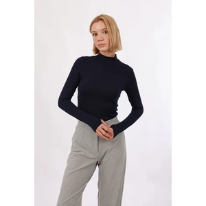 Kadın Parmak Detaylı Body