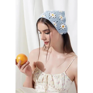 Çiçekli Örgü Üçgen Bandana
