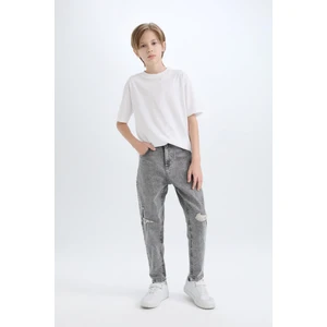 Erkek Çocuk Balloon Fit Yırtık Detaylı Düz Paça Jean Pantolon