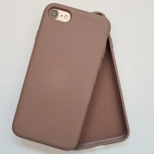 Pirok Store İphone SE ve İphone 7/8 ile Uyumlu LOGOSUZ İçi Kadife Lansman Esnek Silikon Kılıf