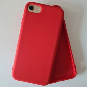 Pirok Store İphone SE ve İphone 7/8 ile Uyumlu LOGOSUZ İçi Kadife Lansman Esnek Silikon Kılıf