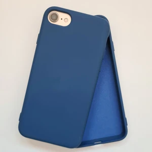 Pirok Store İphone SE ve İphone 7/8 ile Uyumlu LOGOSUZ İçi Kadife Lansman Esnek Silikon Kılıf