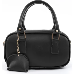 Siyah SHK207 Suni Deri Charm Detaylı Fermuarlı Ayarlanabilir Askılı El, Kol ve Omuz Çantası U:14 E:24 G:8 cm