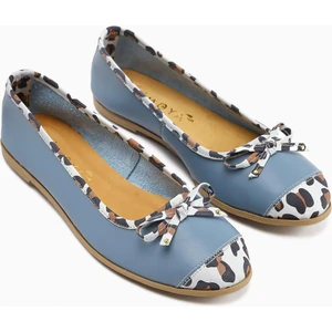 Hakiki Deri Alfreda Mavi Leopar Detaylı Fiyonklu Kadın Babet