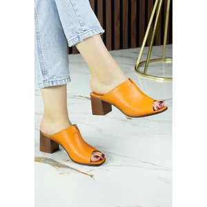 Erkan Saçmacı Valery Turuncu Hakiki Dana Derisi Önü Açık Kalın Topuklu Terlik