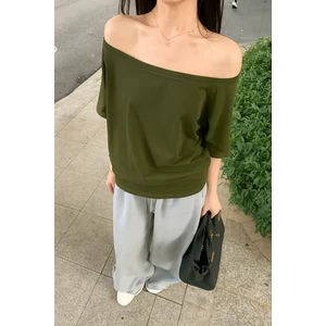 Haki Kadın Düşük Omuz Kayık Yaka Oversize T-Shirt