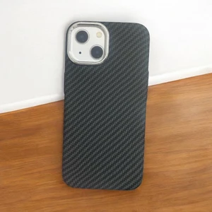 Apple Iphone 15 Uyumlu Lux Carbon Fiber Magsafe Metal Kılıf Ultra Hafif Ince Manyetik Kapak.