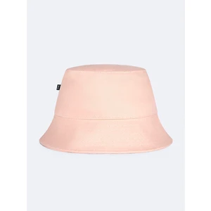 Pembe Şapka