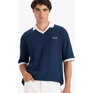 Boxy Fit Rahat Kesim Polo Yaka Kontrast Renkli Dokulu Kısa Kollu Tişört