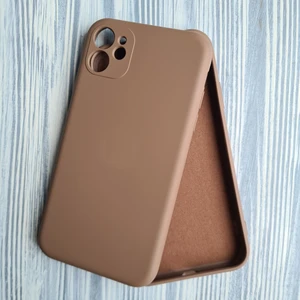 More Gsm iPhone 11 Uyumlu Kamera Korumalı Logosuz Lansman Içi Kadife Silikon Kılıf
