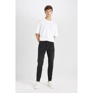 Slim Tapered Fit Dar Kalıp Normal Bel Daralan Paça Siyah Jean Pantolon D8748AX24AU