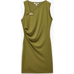 Asimetrik Yaka Metal Aksesuarlı Kolsuz Drapeli Bodycon Mini Abiye Elbise