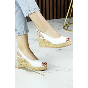 Erkan Saçmacı Heather Beyaz Hakiki Dana Derisi Mantar Taban Görünümlü Dolgu Topuklu Slingback Sandalet