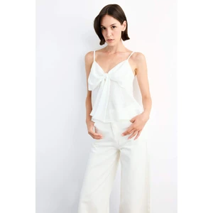 V Yaka Önü Bağlamalı Askılı Bluz G0660AX25SM