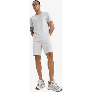 DeFactoFit Standart Fit Çabuk Kuruyan Nefes Alabilen Kumaş Sporcu Kısa Paça Şort E9753AX25AU