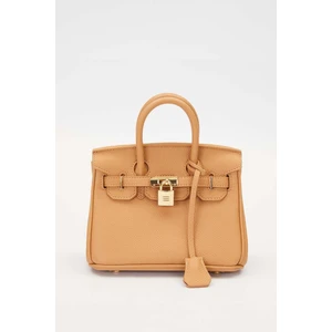 Camel Aksesuar Detaylı Kare El Çantası