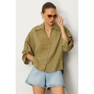 Kadın Losse Fit Apaş Yaka Düz Uzun Kollu Gömlek