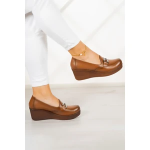 Erkan Saçmacı Dafne Taba Hakiki Dana Derisi Tokalı Yuvarlak Burun Dolgu Topuklu Günlük Ayakkabı