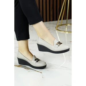 Erkan Saçmacı Dafne Vizon Hakiki Dana Derisi Tokalı Yuvarlak Burun Dolgu Topuklu Günlük Ayakkabı