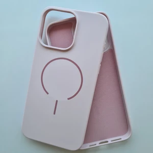 iPhone 15 Pro Magsafe ile Uyumlu Yumuşak Soft Mükemmel Manyetik Esnek Lansman Silikon Kılıf