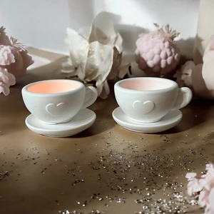 🕯️ Ikili Kalpli Fincan Mumluk Seti – Romantik Dekoratif Taş Tozu Tasarım 🕯️