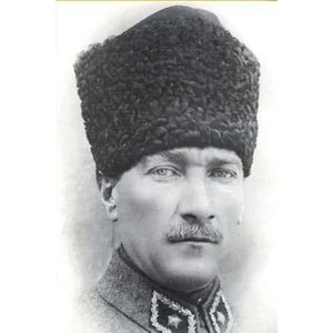 Kalpaklı Gazi Mustafa Kemal Atatürk - Siyah Beyaz Portre Poster Cephe Bayrak -200X300CM -2X3METRE