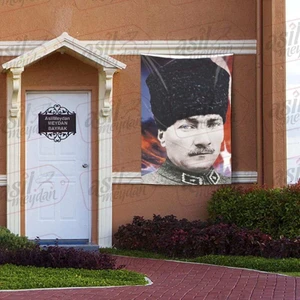 Üniformalı Kalpaklı Gazi Mustafa Kemal Atatürk Ay Yıldızlı Poster Bayrak 100 x 150 cm