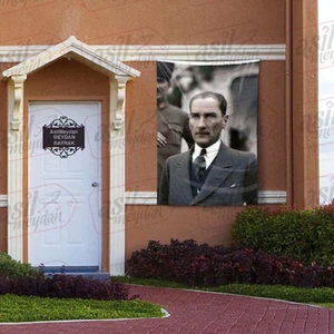 Gazi Mustafa Kemal Atatürk Şık Takım Elbiseli Modern Atatürk Poster Bayrağı 100 x 150 cm