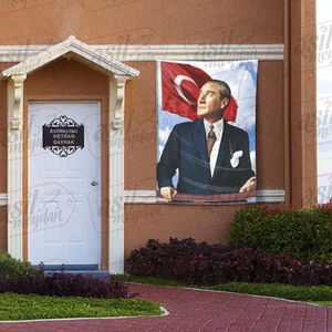 Göğe Bakan Gazi Mustafa Kemal Atatürk Türk Bayrağı Poster  Bayrak 100 x 150 cm