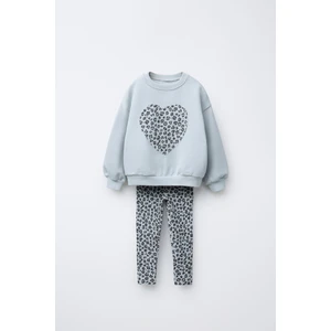Kız Çocuk Pamuklu Buz Mavi Sweatshirt ve Leopar Desenli Tayt Takımı - Kalp Baskılı