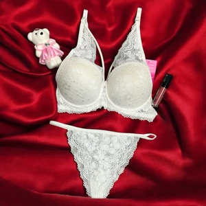 Taş Işlemeli Dantelli Destekli Sütyen Takımı