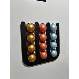 IHTIYACIN3D Nespresso Vertuo Kapsül Düzenleyici – Mıknatıslı 12’li Kahve Kapsül Standı (24X24 Cm)