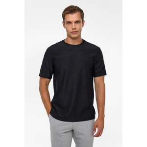 Siyah Regular Desenli Bisiklet Yaka Tişört