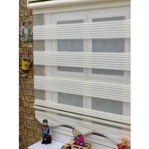 Geniş Plise Etek Dilimli Zebra Stor Güneşlik Perde