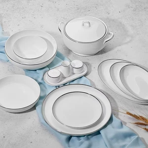 AR 60025 Royal Queen Çırağan 60 Parça Yemek Takımı