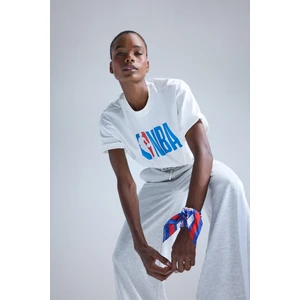 DeFactoFit NBA Wordmark Oversize Geniş Kalıp Bisiklet Yaka Baskılı Kısa Kollu Tişört T5506AZ25SM