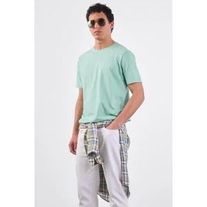 Mint Yeşili Bisiklet Yaka Pamuklu Düz Renk Slim Fit Erkek T-shirt